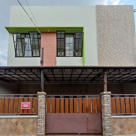 فندق Reddoorz At Syariah House بوروكيرتو المظهر الخارجي الصورة