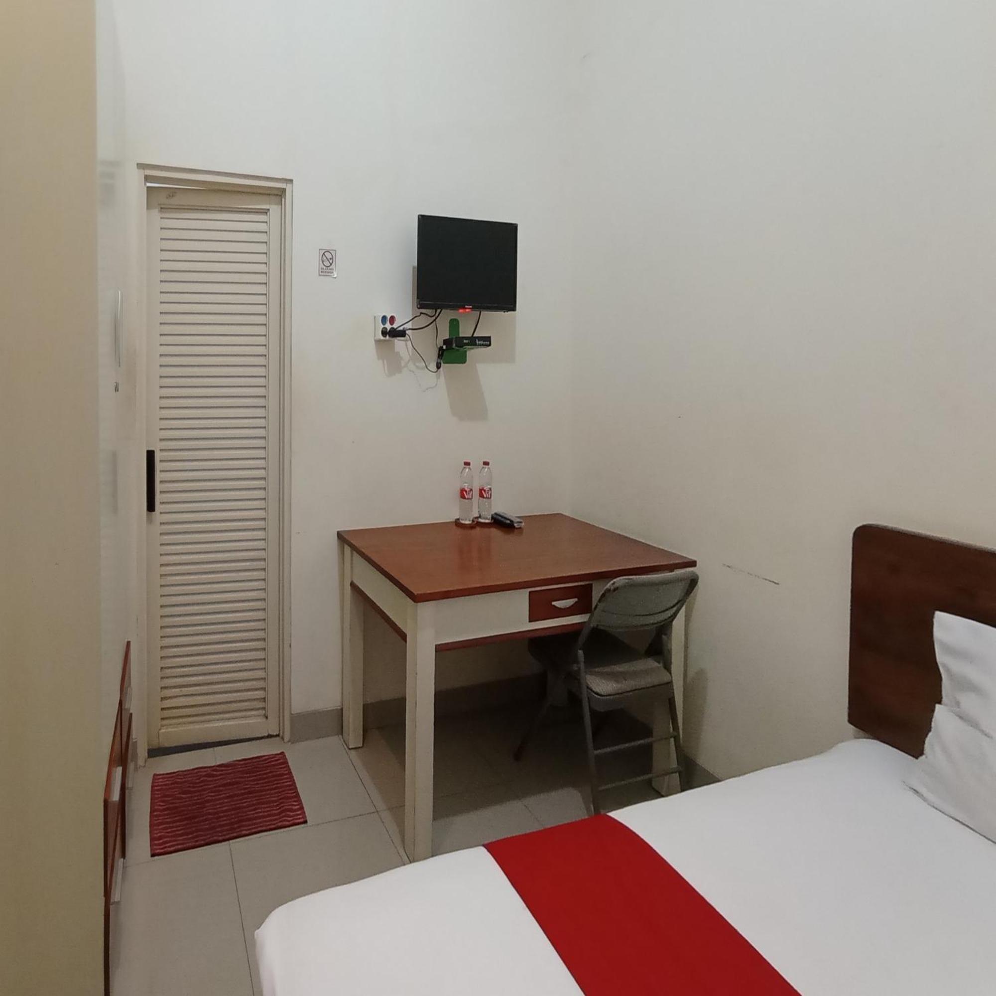 فندق Reddoorz At Syariah House بوروكيرتو المظهر الخارجي الصورة