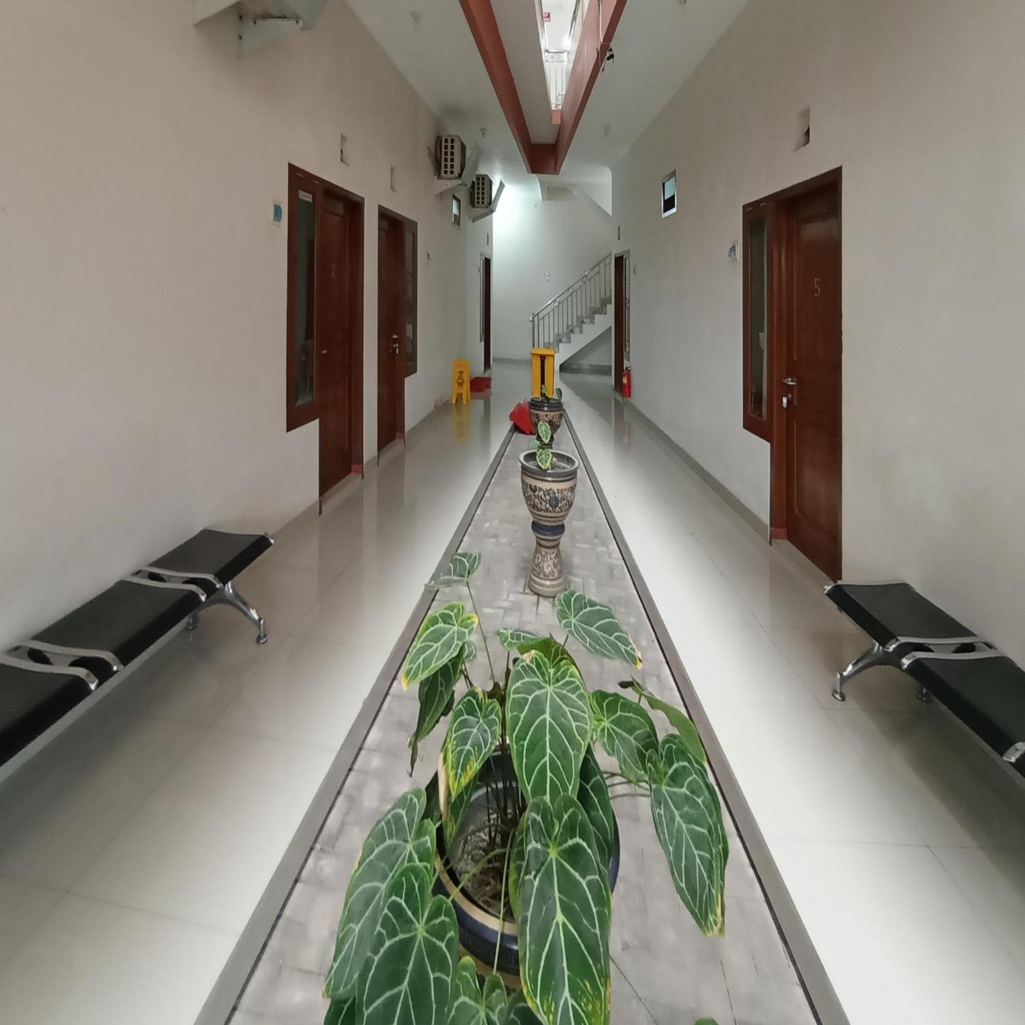 فندق Reddoorz At Syariah House بوروكيرتو المظهر الخارجي الصورة